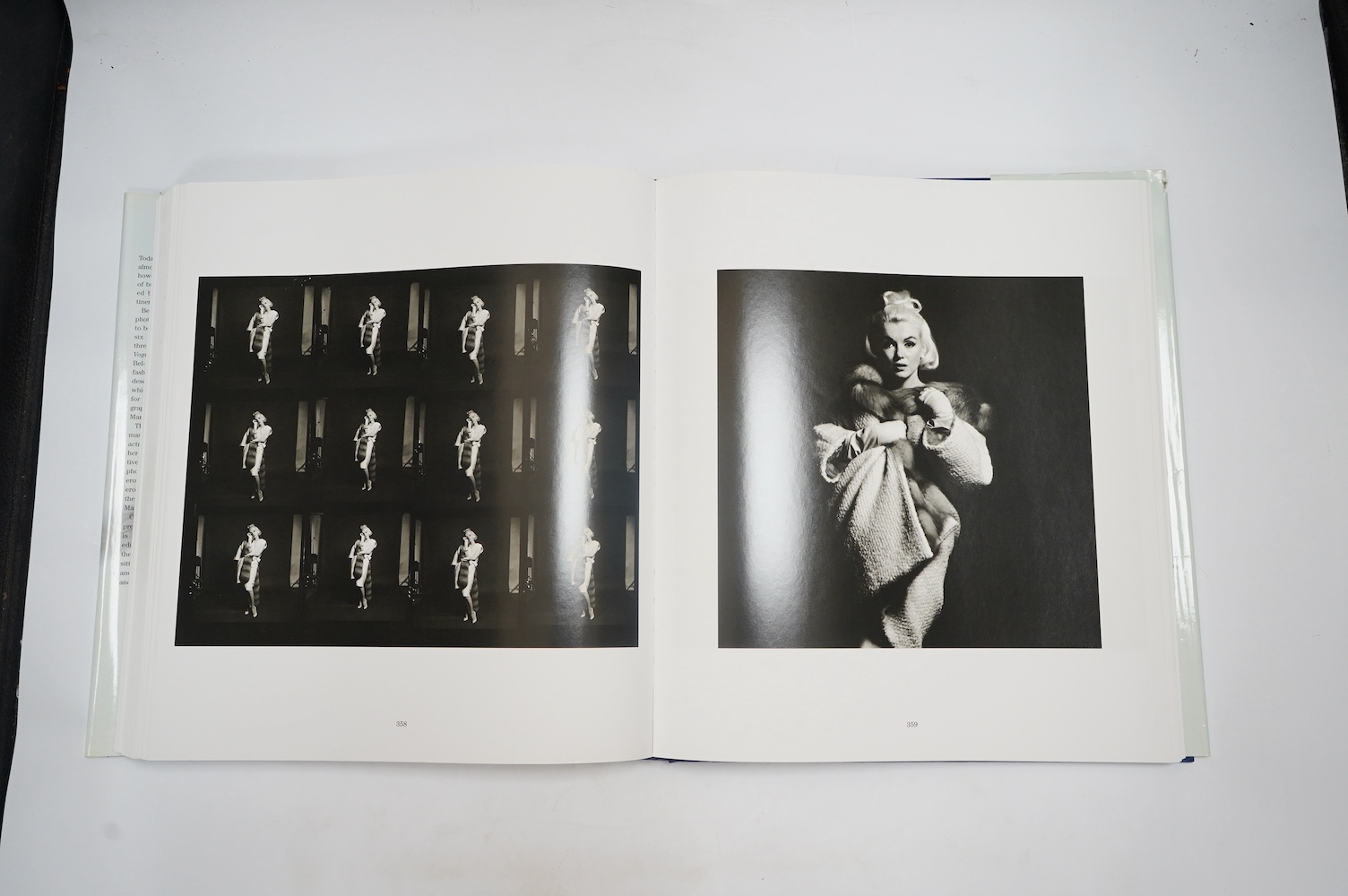 Stern, Bert - Marilyn Monroe: the complete last sitting ... text by Bert Stern in collaboration with Annie Gottlieb. photo. illus. throughout (by the author), some coloured; publisher's cloth and d/wrapper folio. Schirme